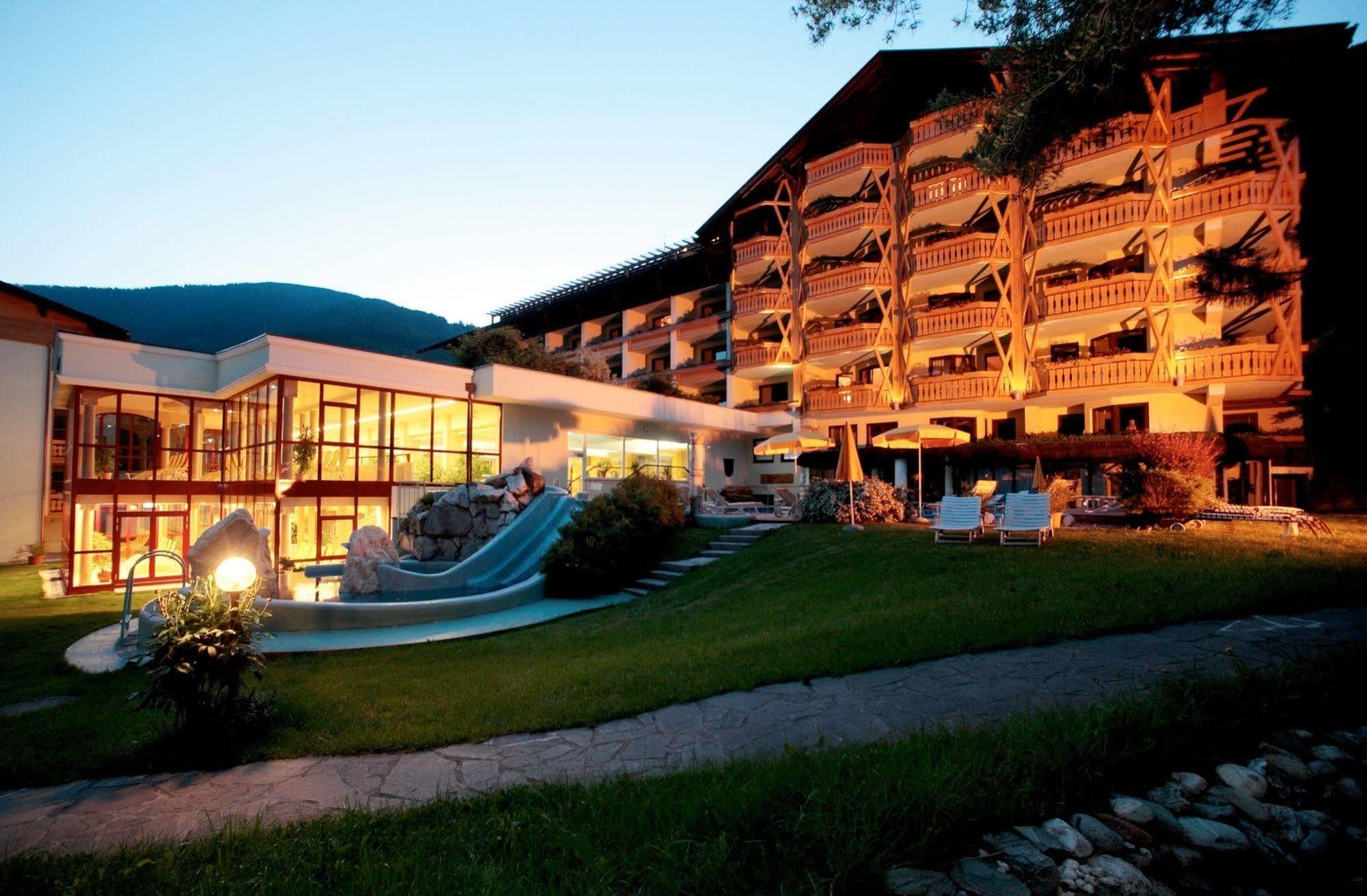 แทร์เมนเวลท์โฮเทล พุลเฟเรอร์ Hotel บาด ไคลน์เคิร์ชไฮม์ ภายนอก รูปภาพ